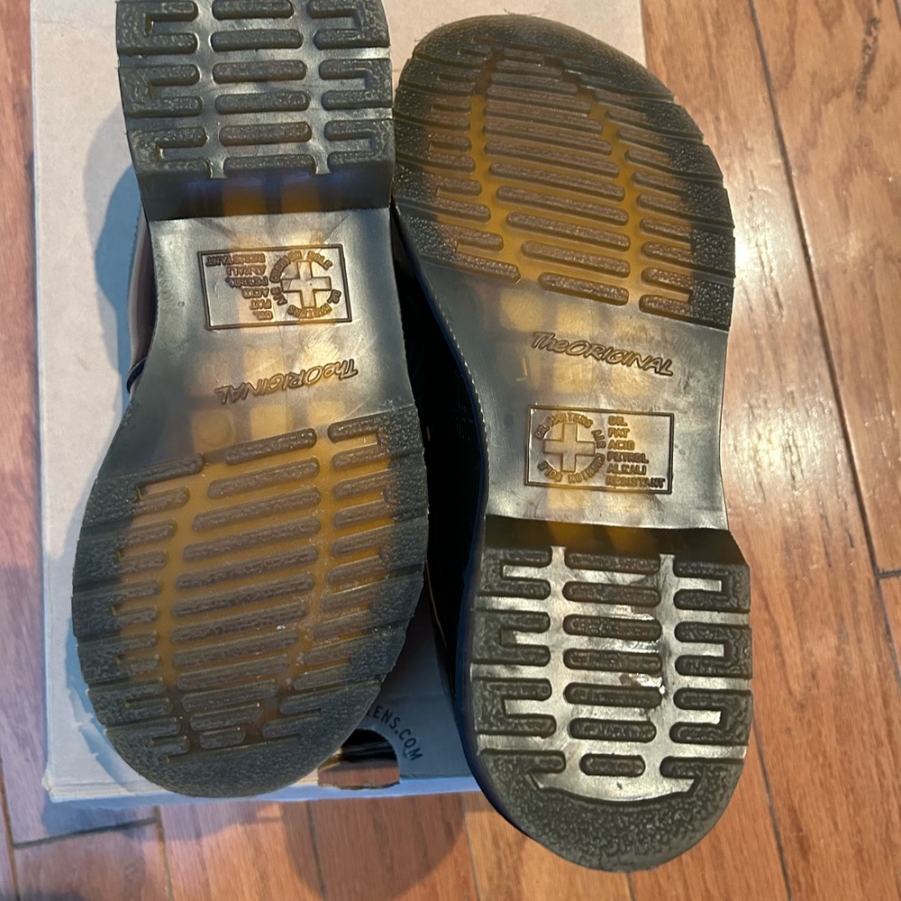 Dr Martens Patent Leather Mary Jane - brand new, never worn - size US9 Women’s - Picture 3 of 8